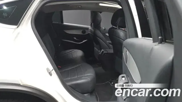 Mercedes-Benz GLC-Class 2018 — ფოტო 8/20