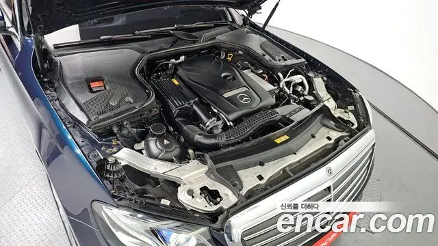 Mercedes-Benz E-Class 2018 — Şəkil 8/20