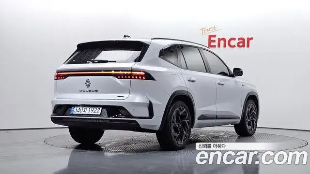 Renault Samsung Grand Koleos 2024 — Photo 10/20