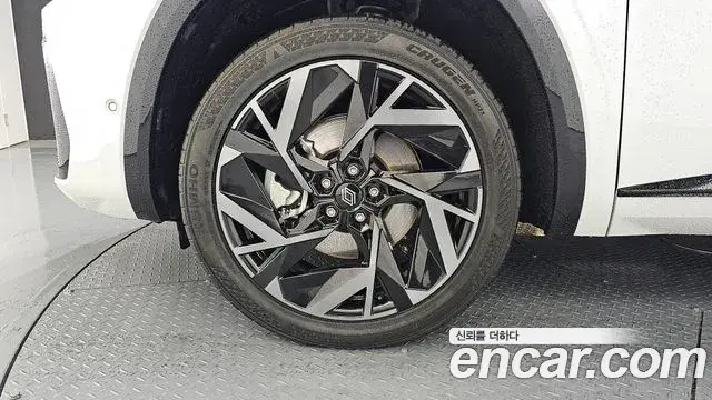 Renault Samsung Grand Koleos 2024 — Photo 18/20
