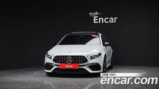 Mercedes-Benz A-Class 2023 — ფოტო 17/21