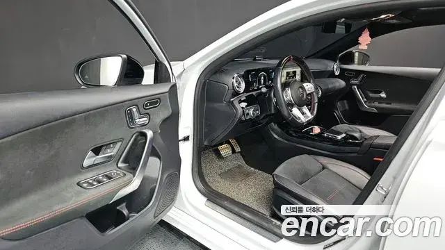 Mercedes-Benz A-Class 2023 — ფოტო 20/21