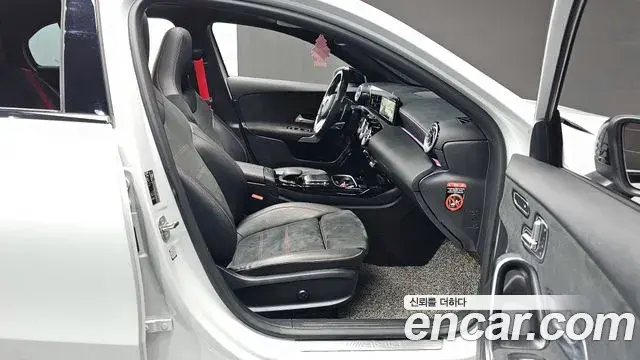 Mercedes-Benz A-Class 2023 — ფოტო 3/21