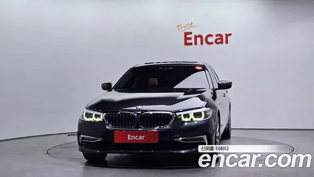 BMW 5 Series 2019 — ფოტო 19/20