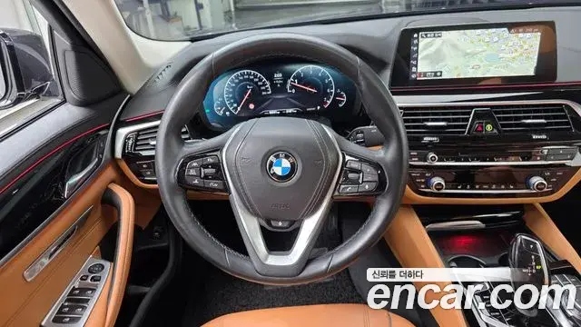 BMW 5 Series 2019 — ფოტო 3/20