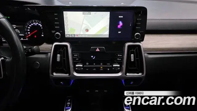 Kia Sorento 2022 — Фото 17/20