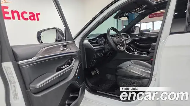 Jeep Grand Cherokee 2022 — Şəkil 8/20