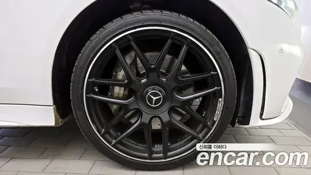 Mercedes-Benz CLS-Class 2019 — Photo 6/20