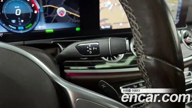 Mercedes-Benz CLS-Class 2019 — Photo 18/20