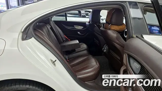 Mercedes-Benz CLS-Class 2019 — Photo 8/20