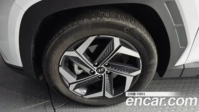 Hyundai Tucson Hybrid 2023 — ფოტო 6/20
