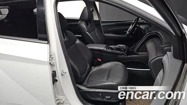 Hyundai Tucson Hybrid 2023 — ფოტო 17/20