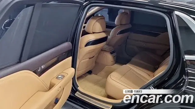 Genesis G90 2022 — ფოტო 16/18