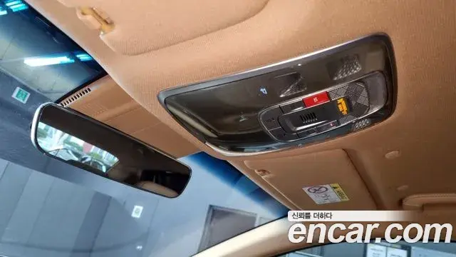 Genesis G90 2022 — ფოტო 18/18