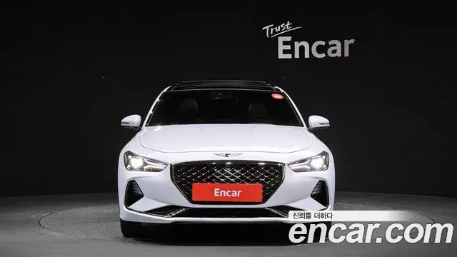 Genesis G70 2019 — Photo 1/20