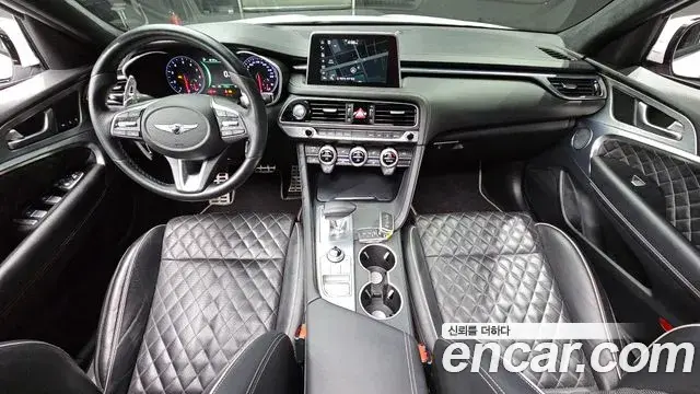 Genesis G70 2019 — Photo 8/20