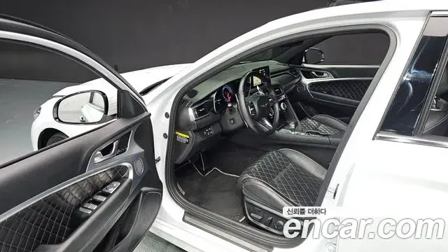Genesis G70 2019 — Photo 9/20