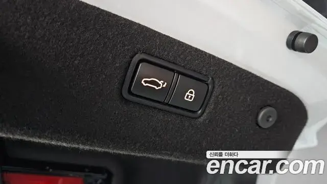 Genesis G70 2019 — Photo 15/20