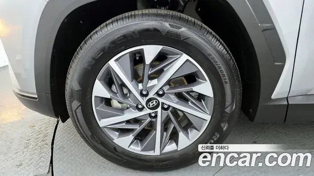 Hyundai Tucson Hybrid 2023 — ფოტო 5/20