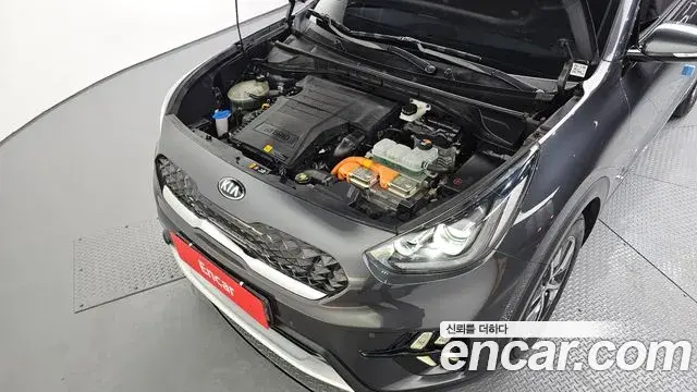 Kia Niro 2019 — ფოტო 20/20
