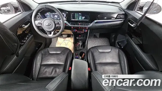 Kia Niro 2019 — ფოტო 4/20