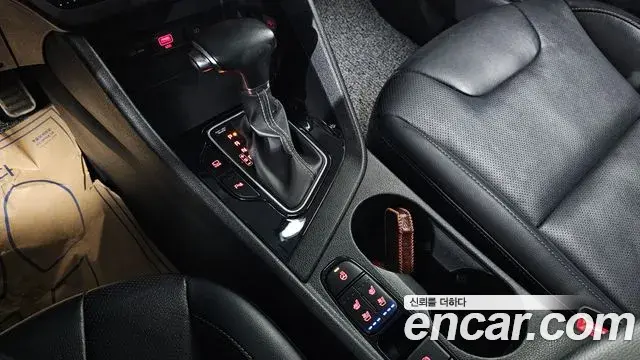 Kia Niro 2019 — ფოტო 14/20