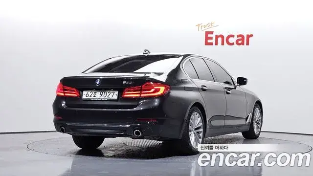 BMW 5 Series 2018 — Фото 2/20