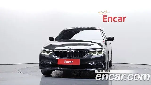 BMW 5 Series 2018 — Фото 3/20