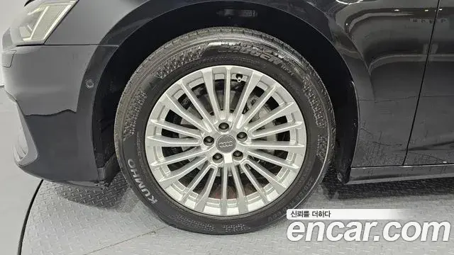 Audi A6 2020 — Photo 1/20