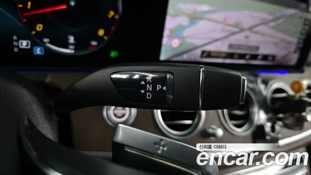 Mercedes-Benz E-Class 2022 — Фото 9/20
