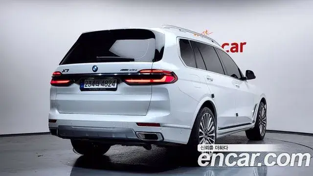 BMW X7 2023 — ფოტო 7/20