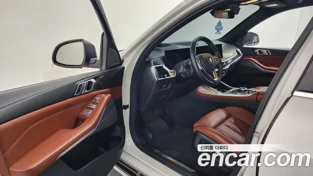 BMW X7 2023 — ფოტო 9/20