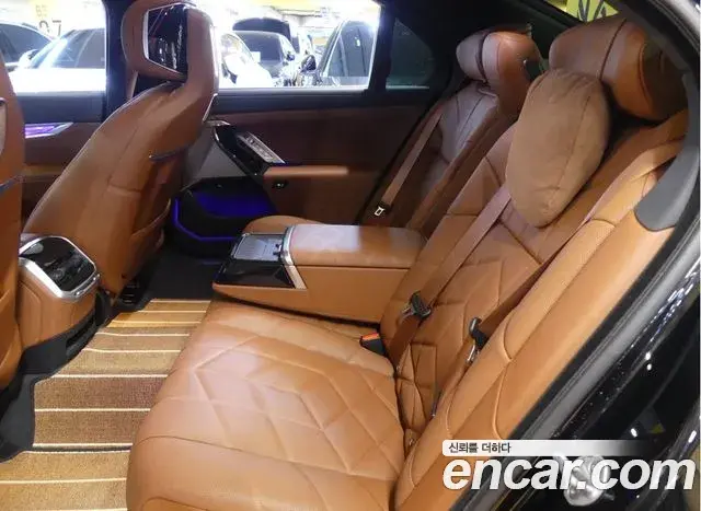 BMW 7 Series 2025 — Şəkil 14/20