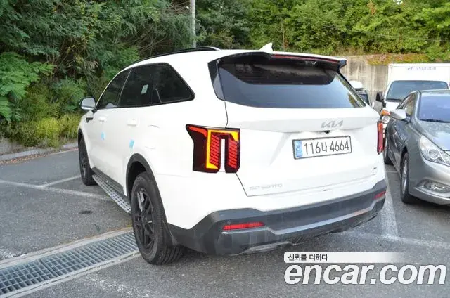 Kia Sorento 2023 — ფოტო 4/20