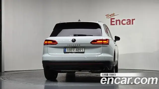 Volkswagen Touareg 2020 — Photo 13/20