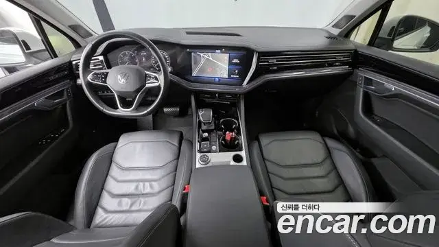 Volkswagen Touareg 2020 — Photo 19/20