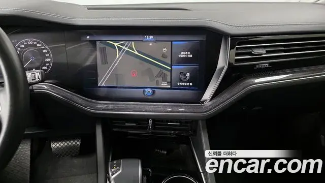 Volkswagen Touareg 2020 — Photo 6/20