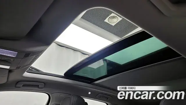 Volkswagen Touareg 2020 — Photo 18/20