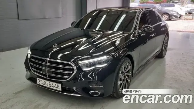 Mercedes-Benz E-Class 2024 — ფოტო 11/18