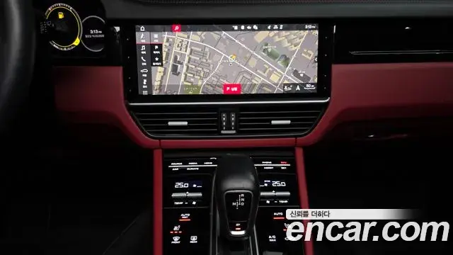 Porsche Cayenne 2021 — Şəkil 7/20