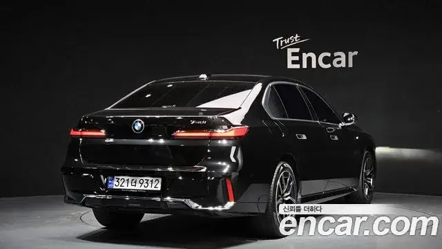 BMW 7 Series 2024 — Şəkil 2/20