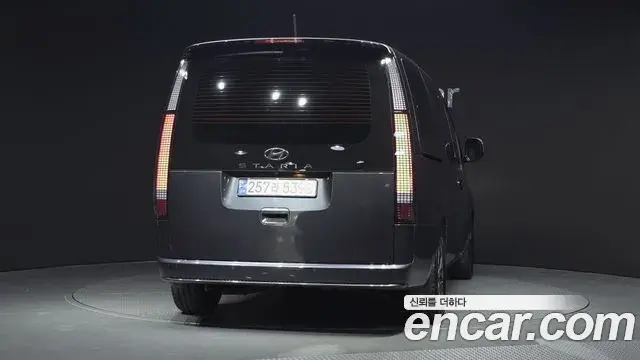 Hyundai Staria 2021 — Фото 4/20