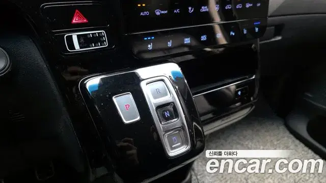 Hyundai Staria 2021 — Фото 9/20