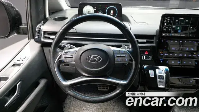 Hyundai Staria 2021 — Фото 13/20