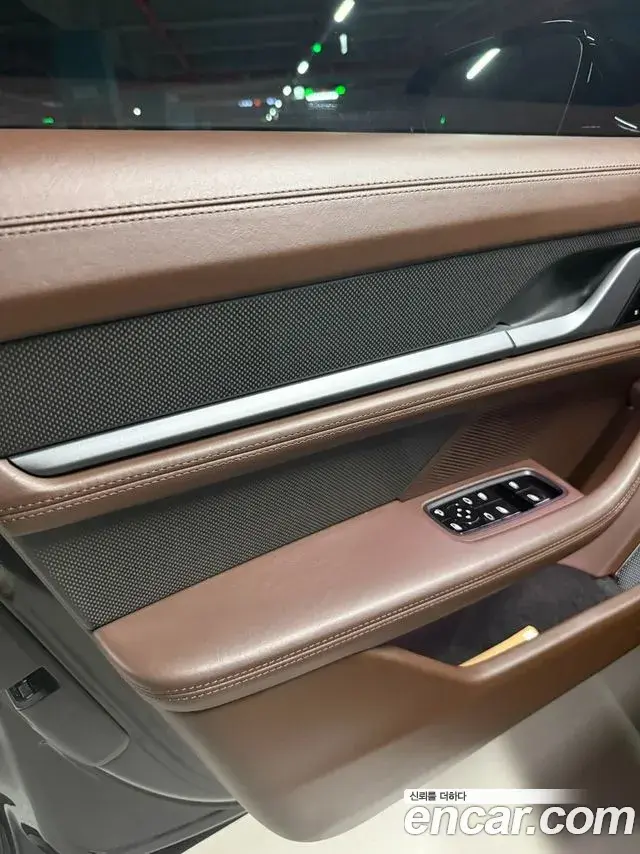 Porsche Taycan 2021 — Photo 10/11