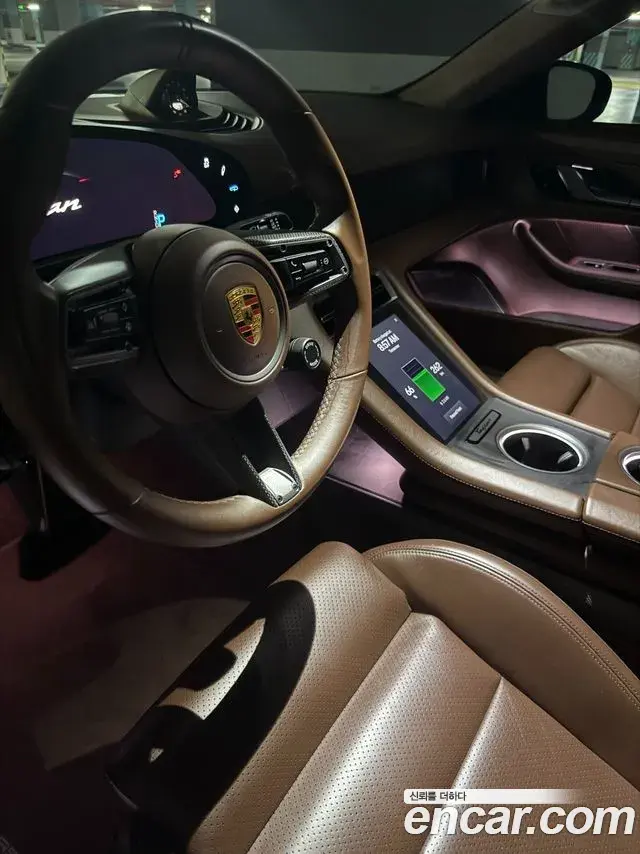 Porsche Taycan 2021 — Photo 5/11