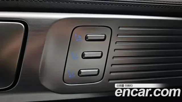 Hyundai Santa Fe 2024 — ფოტო 19/20