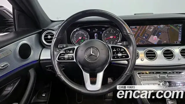 Mercedes-Benz E-Class 2019 — Şəkil 16/20