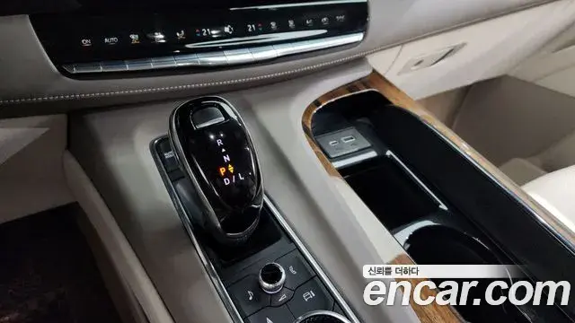 Cadillac Escalade 2022 — Photo 15/20
