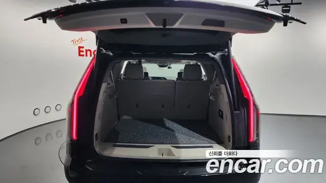 Cadillac Escalade 2022 — Photo 8/20